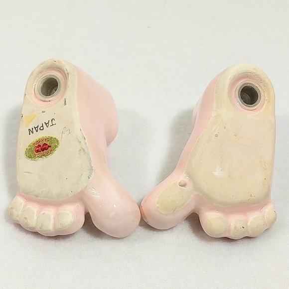 Salt and Pepper Shakers Barefoot " Niagara Falls CANADA" #1314 - Picture 5 of 13